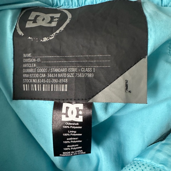 Great DC snowboard pants ! Women’s size Large - Picture 4 of 7